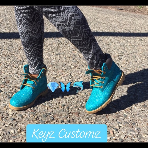 Customized Timberlands - Picture 1 of 3